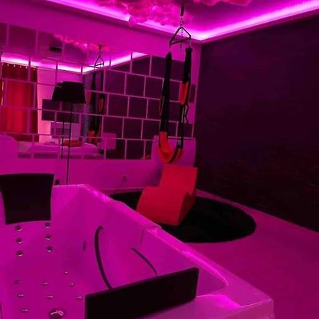 Jeu De Regards - Jacuzzi/Balneo Apartment Courcouronnes Екстериор снимка