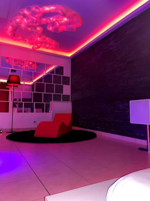Jeu De Regards - Jacuzzi/Balneo Apartment Courcouronnes Екстериор снимка