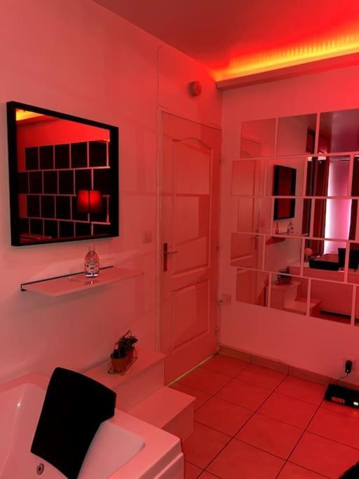 Jeu De Regards - Jacuzzi/Balneo Apartment Courcouronnes Екстериор снимка