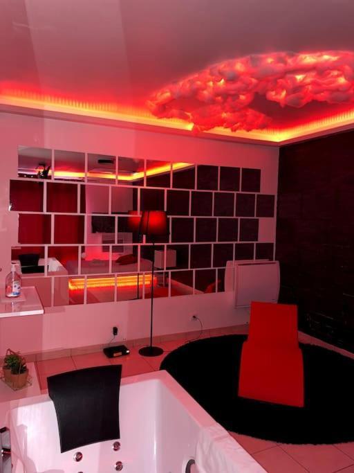 Jeu De Regards - Jacuzzi/Balneo Apartment Courcouronnes Екстериор снимка